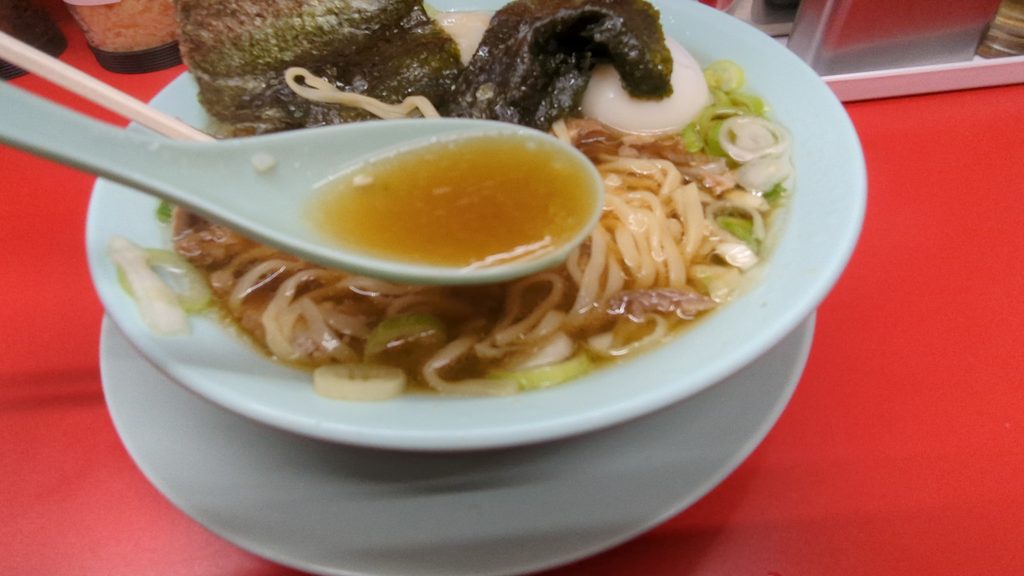 邦ちゃんラーメン両国店の特上中華そばのスープ